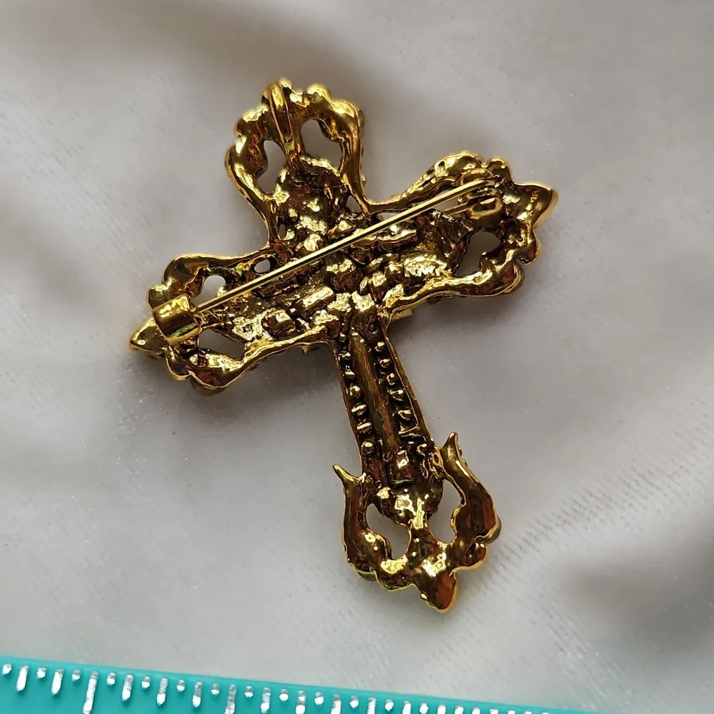 Women's Rhinestone Cross Brooch Retro Style Pin Gold Tone NWOT Elegant Fashion
